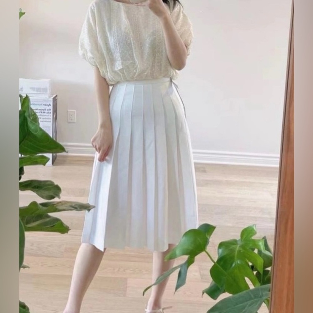 Aritzia Babaton Pistilli Skirt in White